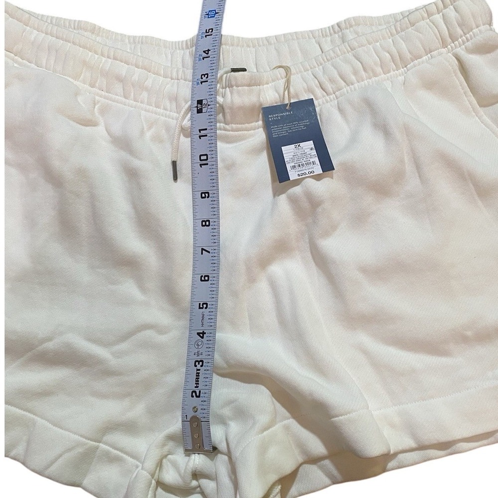 Universal Thread NWT Lounge Thick Warm Up Active White Shorts 2X Women's - Picture 7 of 7